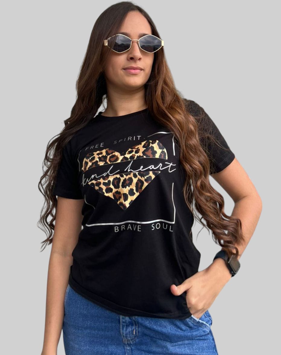 Camiseta Dama Kind Heart Plata Metalizado